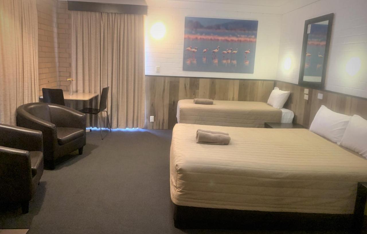 Countryman Motor Inn Каура Екстер'єр фото