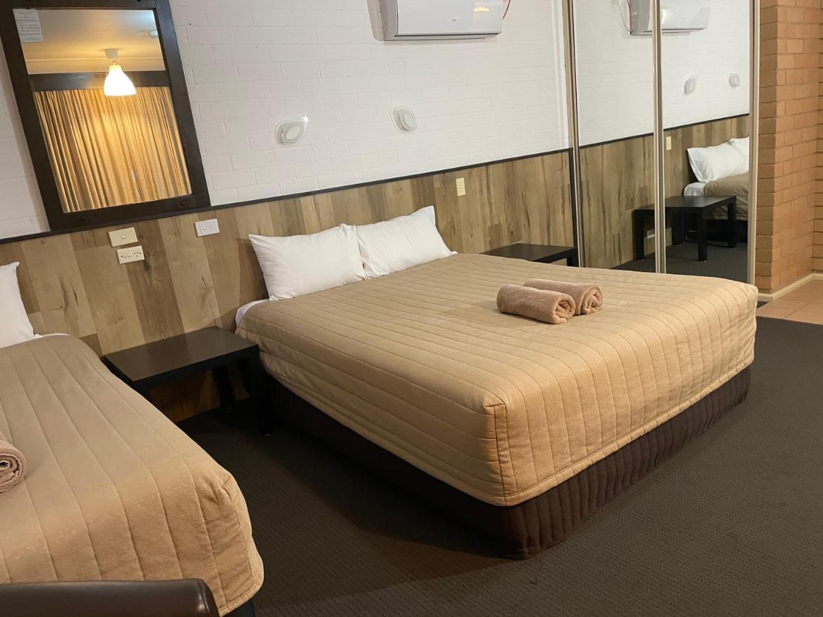 Countryman Motor Inn Каура Екстер'єр фото