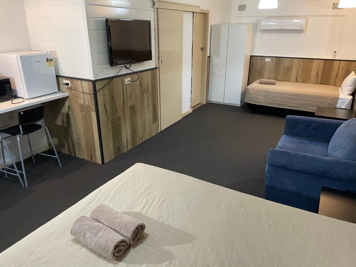 Countryman Motor Inn Каура Екстер'єр фото