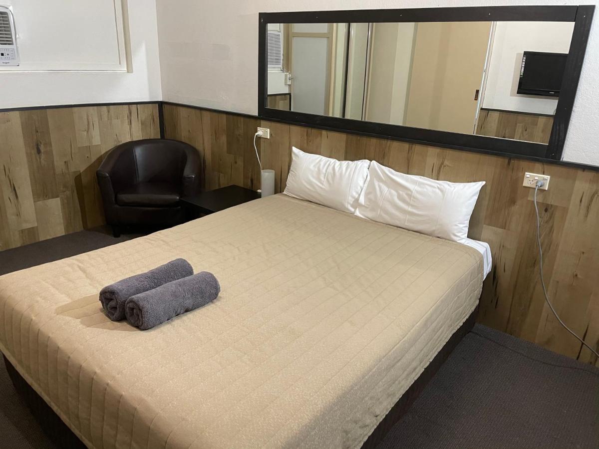 Countryman Motor Inn Каура Екстер'єр фото
