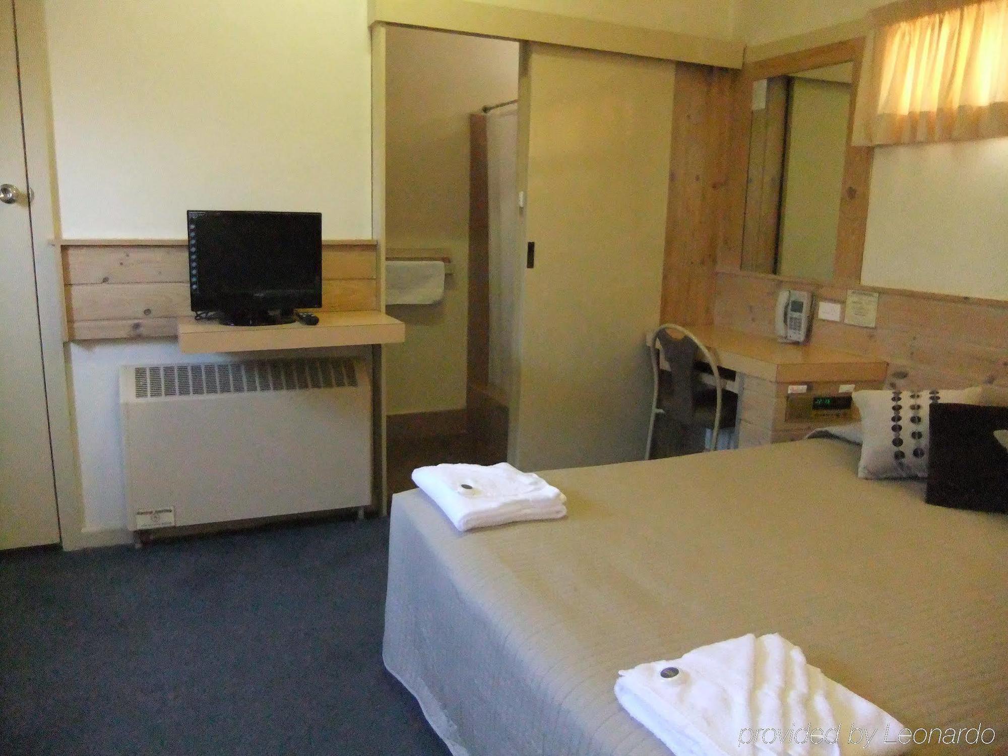 Countryman Motor Inn Каура Екстер'єр фото