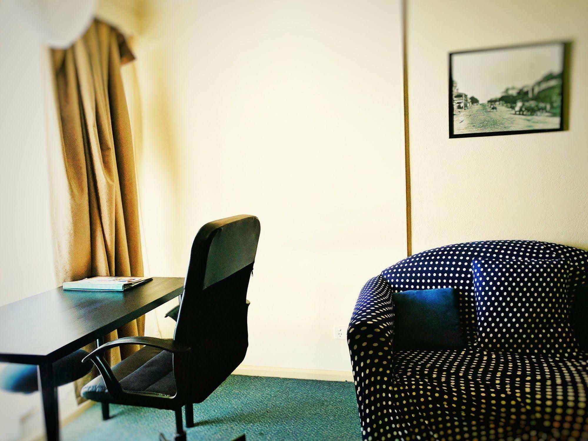 Countryman Motor Inn Каура Екстер'єр фото