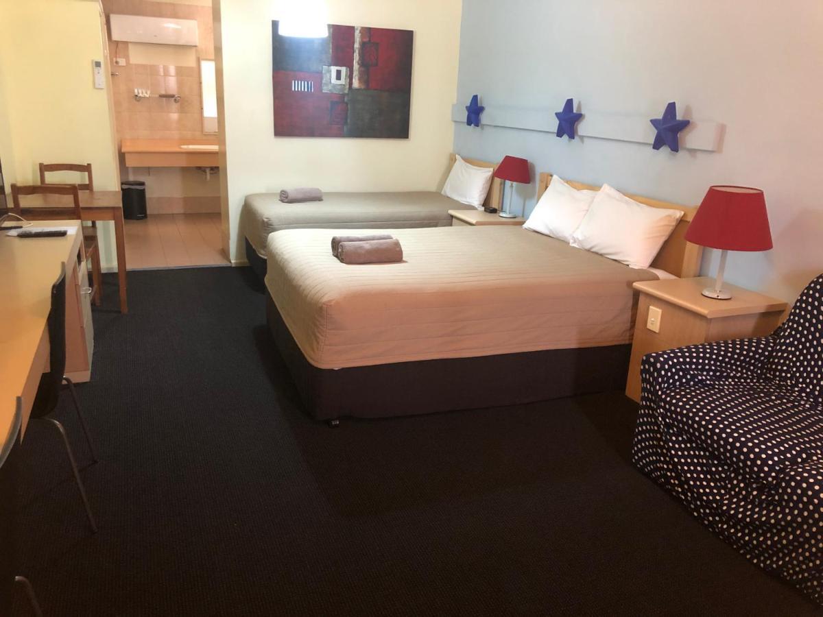 Countryman Motor Inn Каура Екстер'єр фото